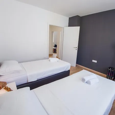 Apollo * Mostar